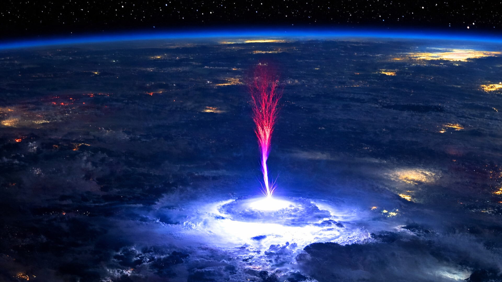 इंटरनेशनल स्पेस स्टेशन (ISS) से खींची गई तस्वीर जिसमें पृथ्वी के शक्तिशाली तूफान के ऊपर चमकने वाला दुर्लभ 'जाइगेंटिक जेट' (Gigantic Jet) दिखाई दे रहा है।